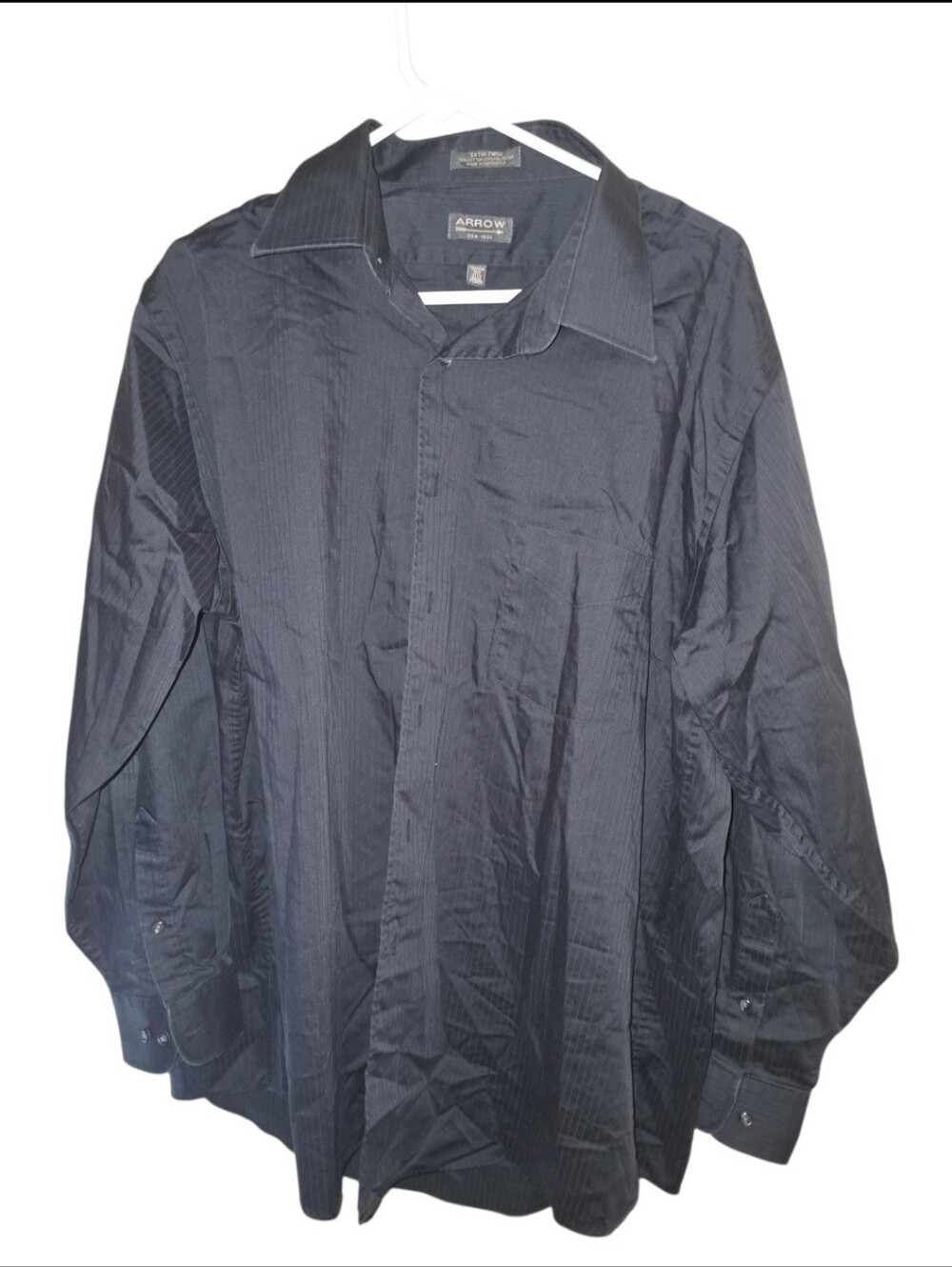 6/11/100. Arrow Men's Black Pinstripe Dress Shirt